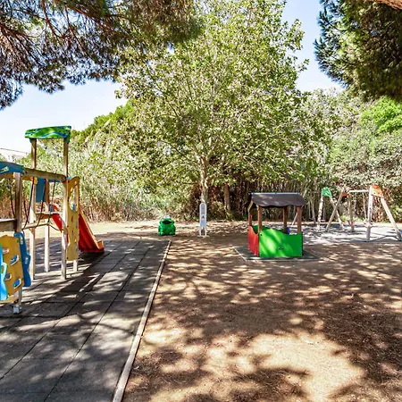 Ben32- Townhouse, By Roomservice Holiday home *