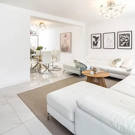 Holiday home Ben32- Townhouse, By Roomservice